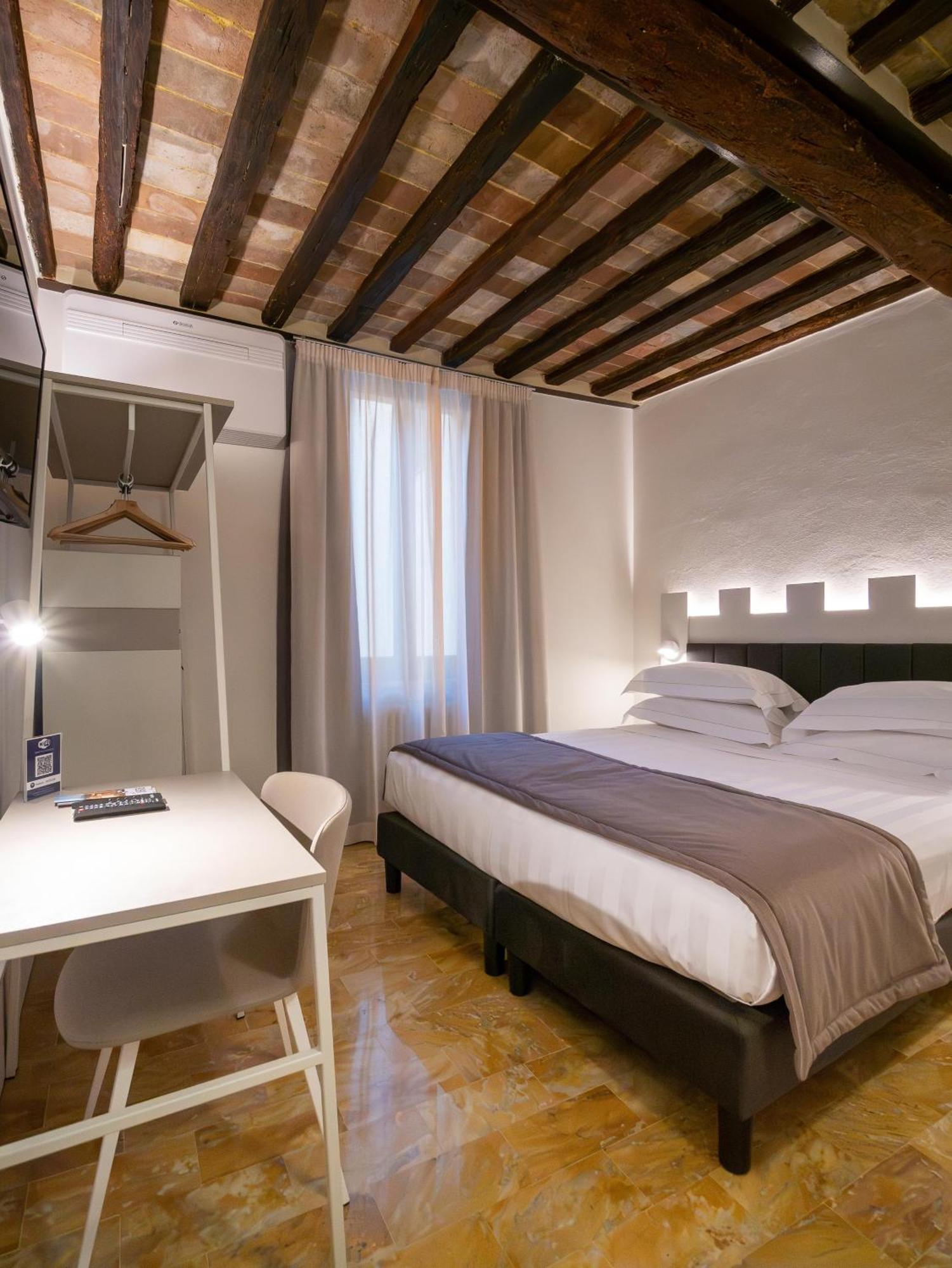 Torre Del Fuggisole Hotell Siena Eksteriør bilde